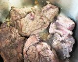 圧力鍋で柔らか♡牛スネ肉の煮込みステーキ作り方5写真