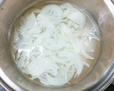 味が優しい♪豆腐と玉ねぎのお味噌汁♥️作り方3写真