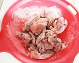 鶏肉ともやしの甘辛ごま炒め作り方1写真