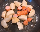 ホクっ旨い、カブとソーセージのバター炒め作り方3写真