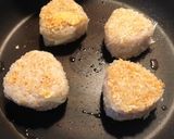 ごま油香る♪フライパン焼きおにぎり作り方2写真