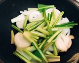 江戸菜と新玉ねぎのオイスター炒め作り方6写真