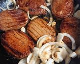 煮込みハンバーグ風レトルトハンバーグ☆作り方3写真
