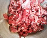 メインの一皿になる！肉入りきんぴら作り方1写真
