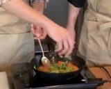 春の彩りコオロギパスタ作り方4写真