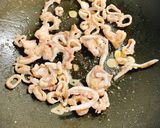 豚のど軟骨とニラのチリニンニク炒め作り方8写真