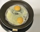 【ズボラ飯】バター目玉焼き丼♪作り方2写真