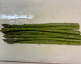 もう一品♩アスパラと油揚げの塩昆布炒め作り方1写真