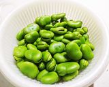 そら豆と古参竹(布袋竹)のお味噌汁作り方1写真