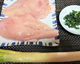 ヘルシー＆節約！【ゆで鶏のラー油葱だれ】作り方1写真