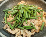 豚肉とにんにくの芽でオイスターソース炒め作り方3写真