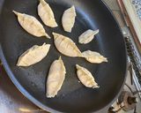 綺麗に焼き揚げるジューシー餃子♡基本作り方9写真