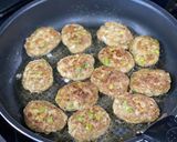 コリコリ食感♪にんにくの芽の塩豚つくね作り方4写真