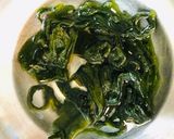 簡単・豆腐と油揚げとワカメのお味噌汁作り方2写真