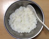 超簡単☆お弁当の友白ごまたくわんおにぎり作り方1写真