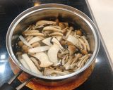 優しいお味 きのこ汁作り方1写真