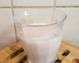 ジャム消費に☆簡単すぎる いちご牛乳作り方2写真