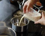 簡単!豆乳と麻婆豆腐の素で作る坦々うどん作り方1写真