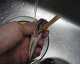 アジのさばき方 ハサミとスプーンで簡単に作り方6写真