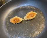 綺麗に焼き揚げるジューシー餃子♡基本作り方13写真