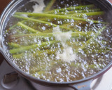 色よく仕上げるコツあり。ふきの下ゆで作り方3写真