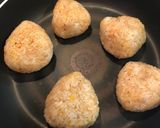 【下味冷凍】鮭とバジルの焼きおにぎり作り方2写真