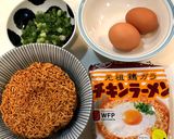 小学生が作るたまご乗せチキンラーメン作り方1写真