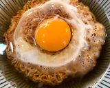 小学生が作るたまご乗せチキンラーメン作り方3写真