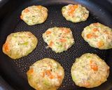 離乳食後期★しらすと野菜のお好み焼き作り方4写真