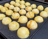 B級グルメチーズと揚げ玉だけのタコ焼き♡作り方3写真