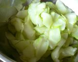 …白うりの辛子昆布茶和え…作り方3写真