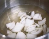 新玉葱と空豆の味噌汁作り方4写真