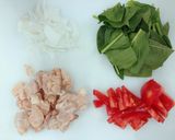 チキンと野菜の具だくさんピザ作り方2写真