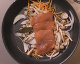 イタリアン風！秋鮭ときのこの香味野菜蒸し作り方3写真