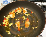 簡単本格的☆菊菜とエビのペペロンチーノ作り方5写真