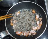 糸こんにゃくとソーセージ炒め(おつまみ)作り方3写真