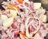 野菜たっぷり☆豚こま肉の味噌コンソメ煮作り方3写真