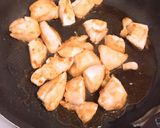 鶏胸肉とブロッコリーのバター醤油炒め♡作り方4写真