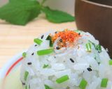 ﾋﾟﾘっと七味＊三つ葉としらすのおむすび作り方8写真