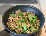 簡単！【豚ほうれん草のオニオンソース炒め作り方5写真