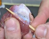 竹串1本で簡単！砂肝の下処理作り方3写真