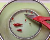 簡単飛び散らない唐辛子の輪切り作り方2写真