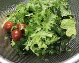 美容食♪「わさび菜とサーモンサラダ」作り方1写真