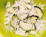 茄子と新玉ねぎの梅ポン酢漬け作り方3写真