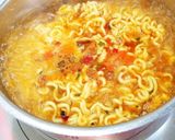 キャベチーたま辛ラーメン♪作り方1写真