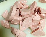 キャベツの外葉とソーセージの炒め物作り方2写真