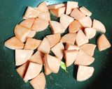 キャベツの外葉とソーセージの炒め物作り方3写真