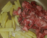 牛肉と玉ねぎとじゃがいもの焼きそば作り方6写真