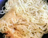 挽き肉と小松菜の簡単焼きそば作り方2写真