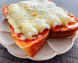 我が家の朝食♪ちくわピザトースト作り方5写真